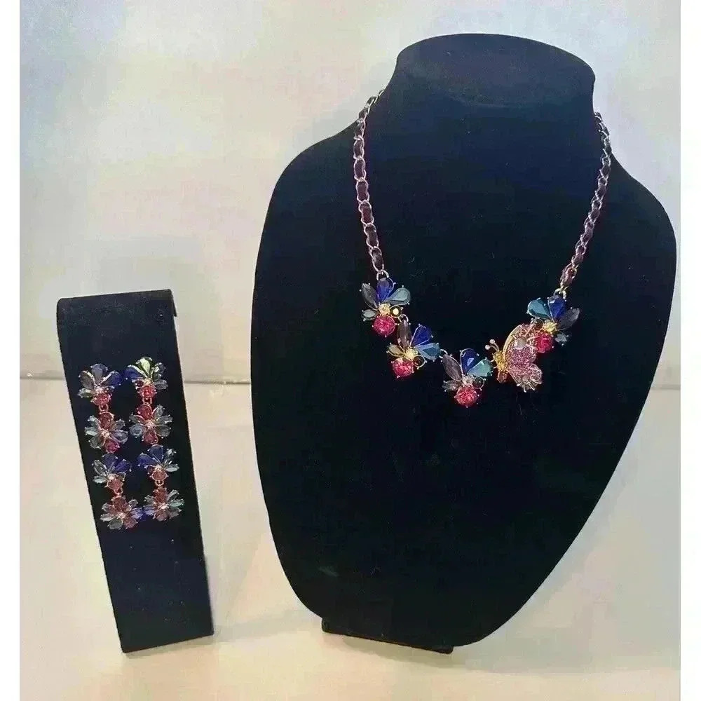 BETSEYJOHNSON SPARKLING MULTICOLOR BEJEWELED FLORAL BUTTERFLY CHAIN NECKLACE 281